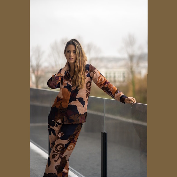 Blusa estampada - Image 2